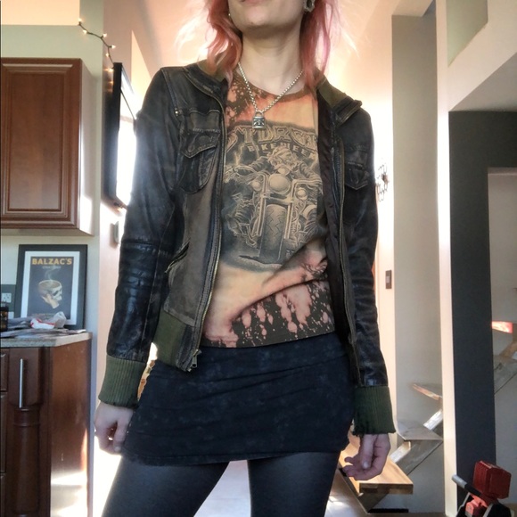 Bleached-out Sturgis Motorcycle Tank - Picture 2 of 9